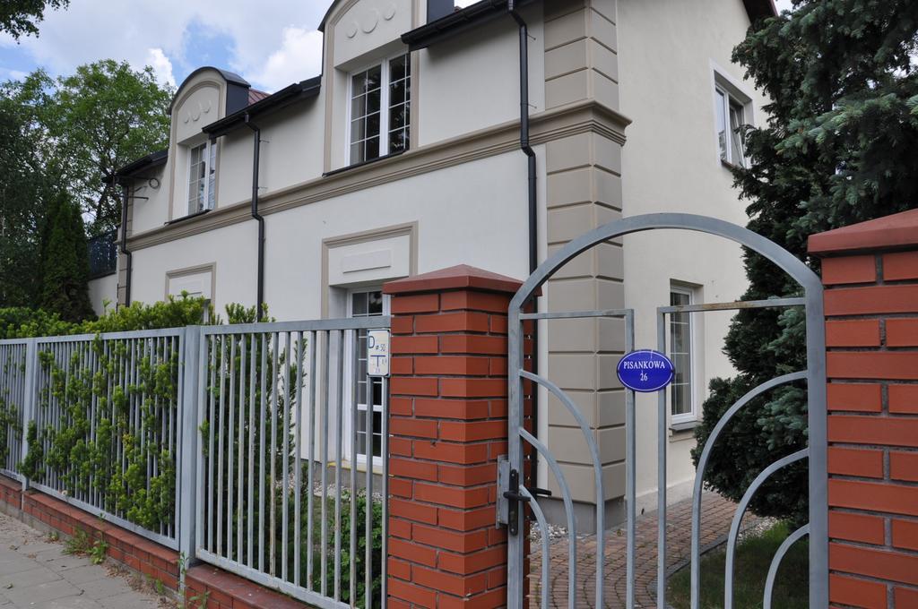 Be Well 3-Rooms Apartment With Parking And Garden Varsovia Exterior foto