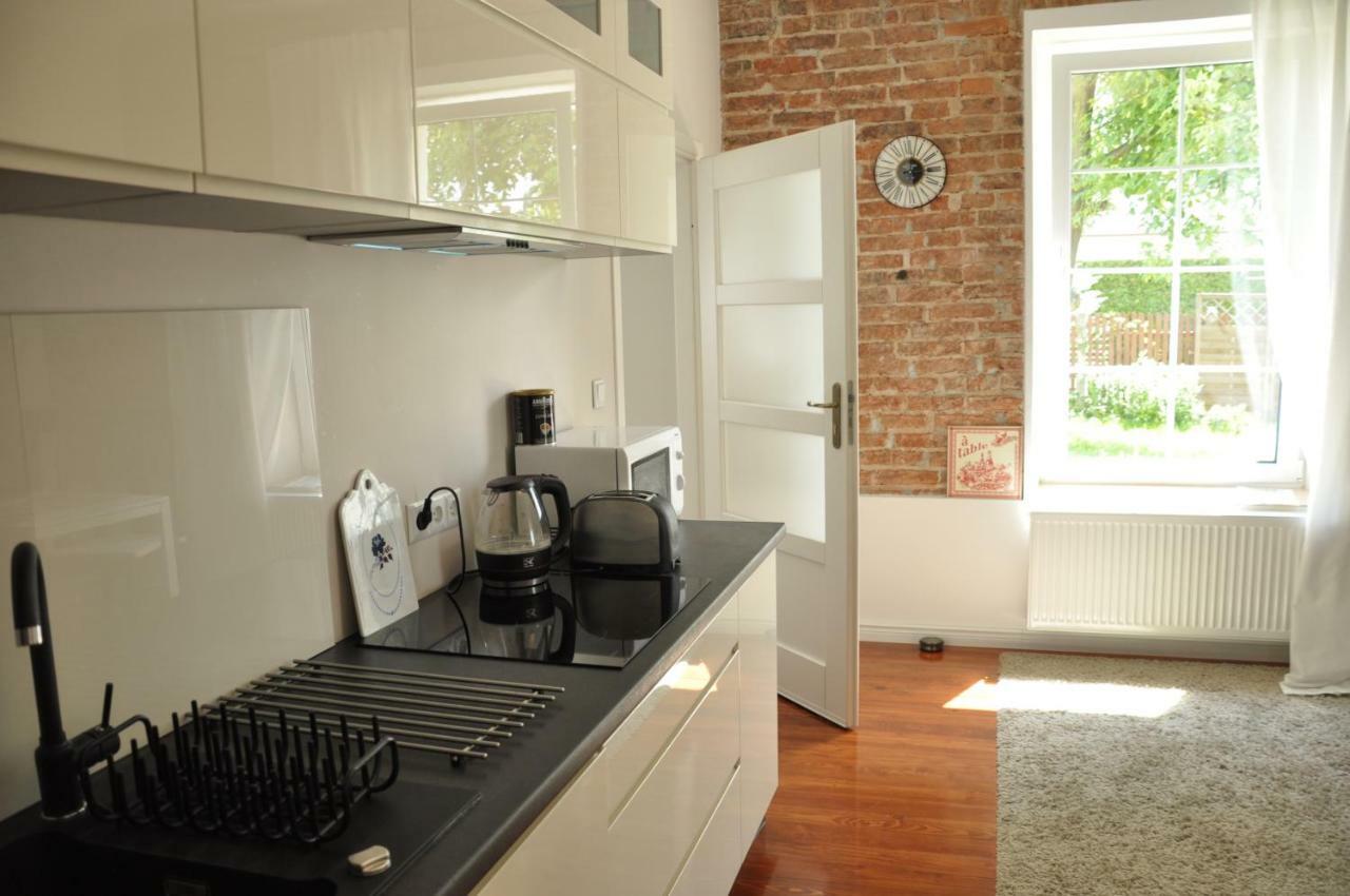 Be Well 3-Rooms Apartment With Parking And Garden Varsovia Exterior foto